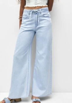 PULL & BEAR Wide-Leg With Belt - Flared Jeans - Blue Denim