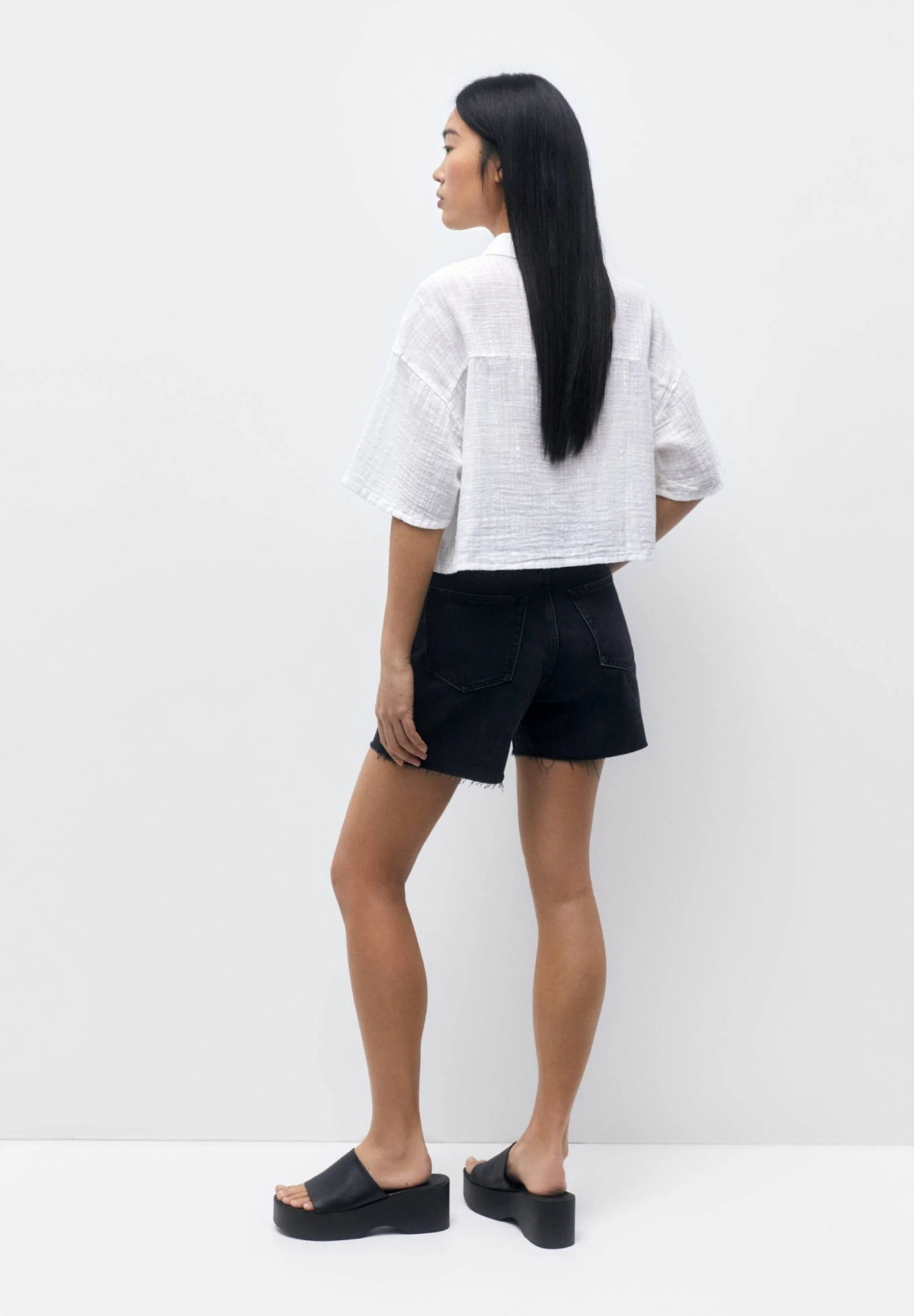 PULL & BEAR Cropped Short Sleeve - Overhemdblouse - White - Afbeelding 3