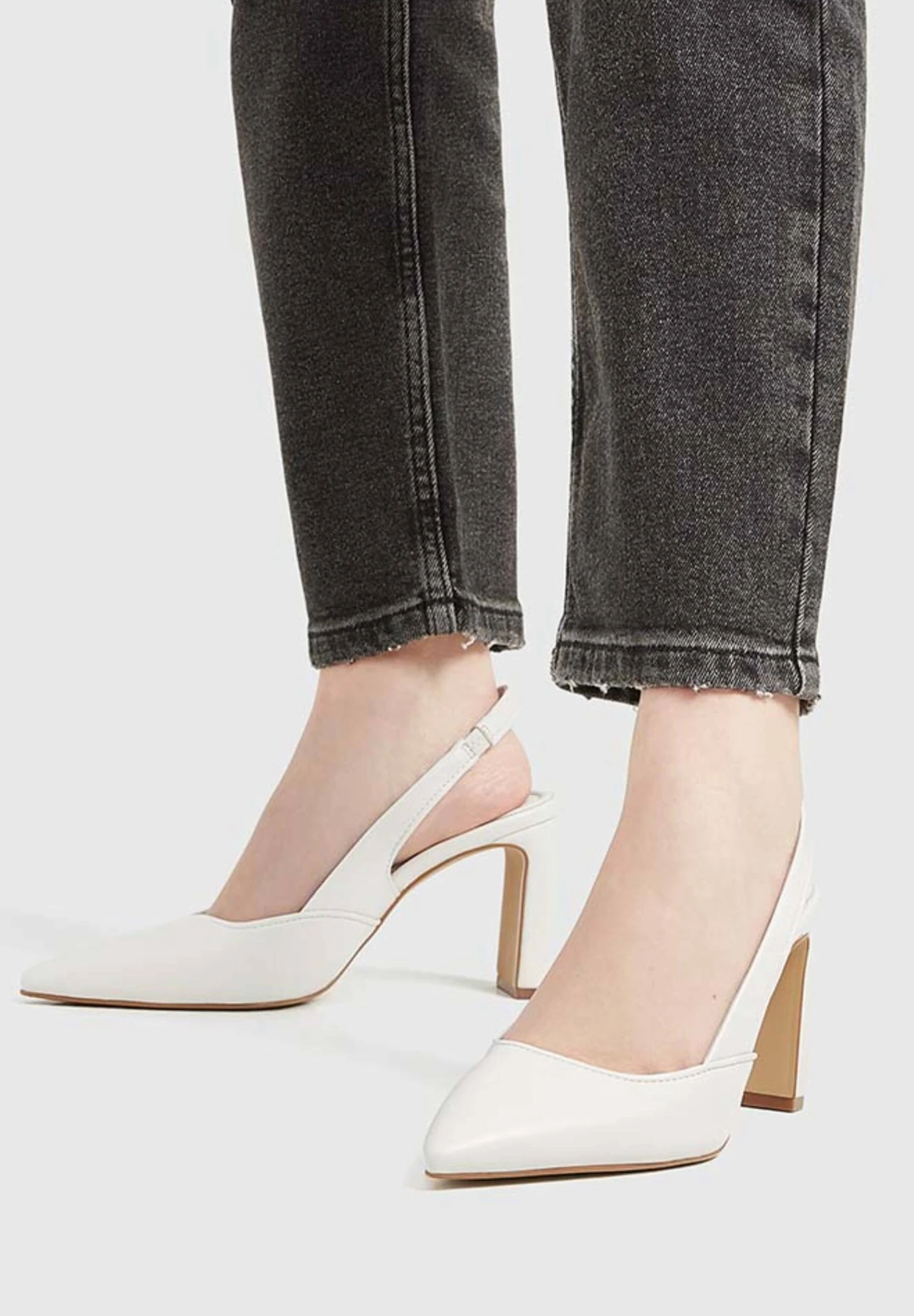 PULL & BEAR Heeled Slingback- Hoge Hakken - White