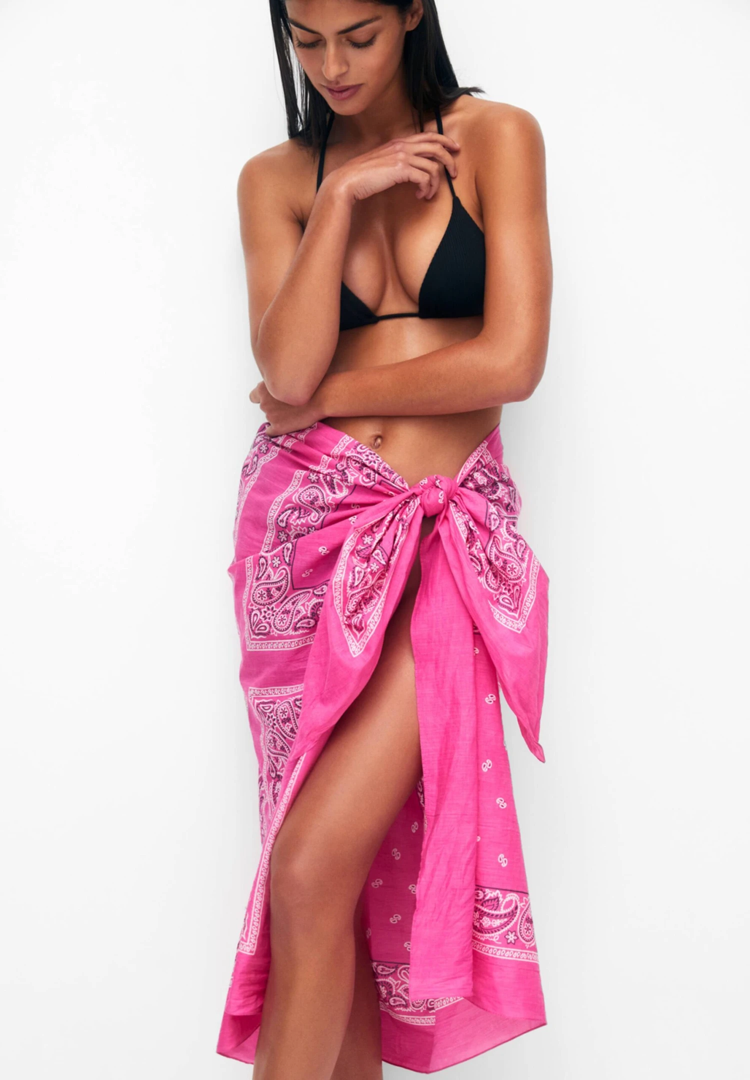 PULL & BEAR Printed Bandana-Style Sarong - Strandaccessoire - Pink - Afbeelding 3