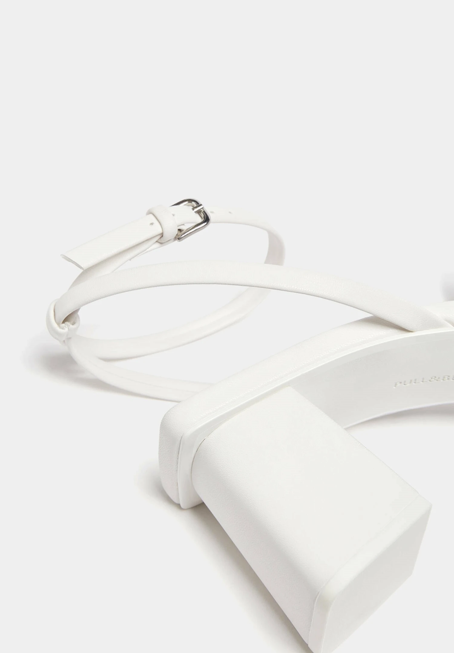 PULL & BEAR Strappy Heeled - Sandalen - White - Afbeelding 4