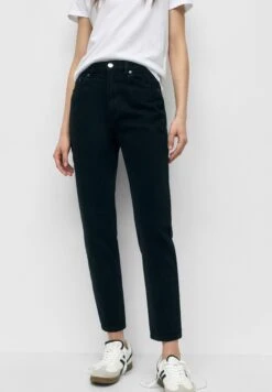 PULL & BEAR Mom - Jeans Tapered Fit - Black