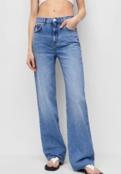 PULL & BEAR Straight Leg Jeans - Blue