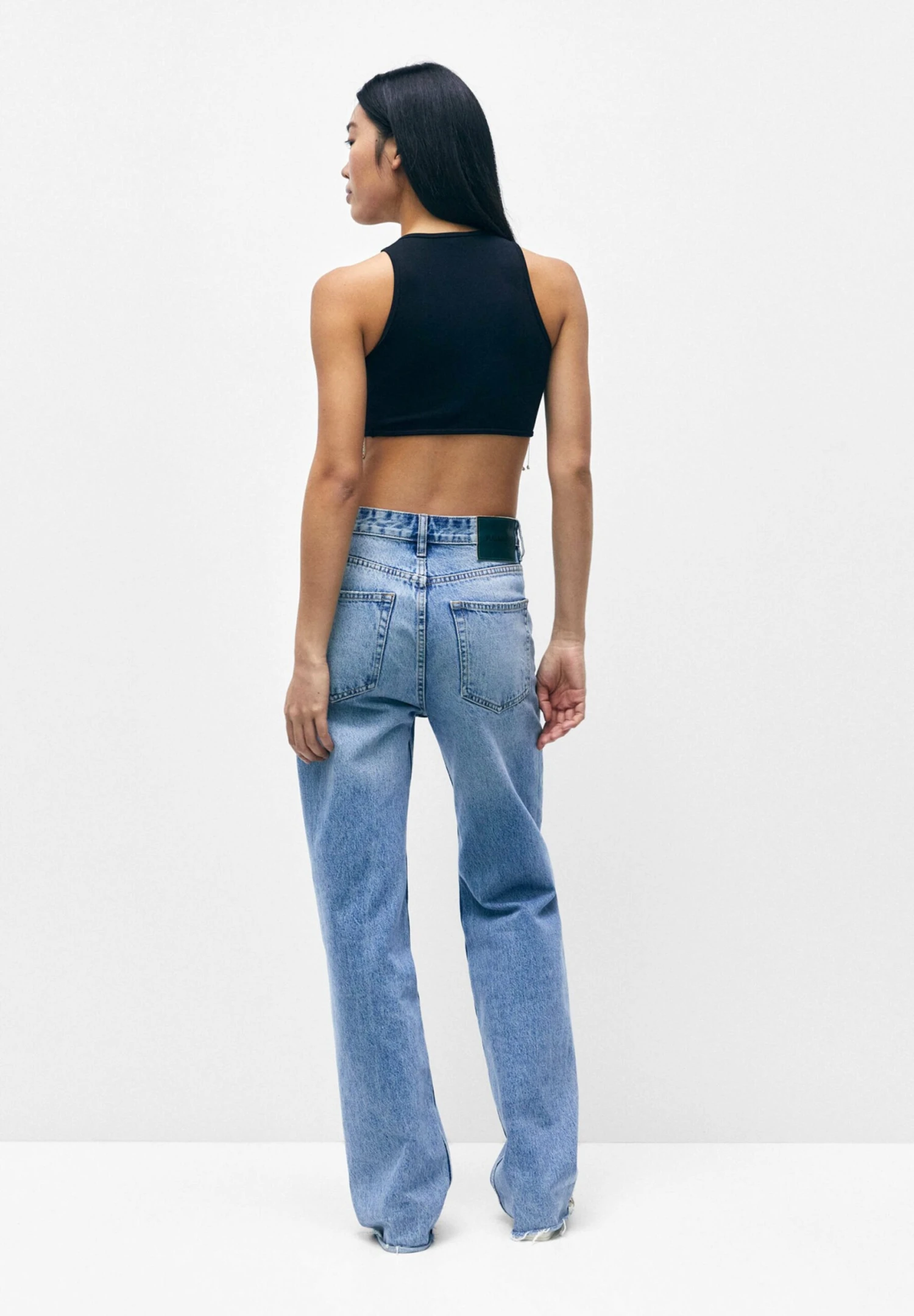 PULL & BEAR Crop Top With Rhinestone-Embellished Hem - Top - Black - Afbeelding 3