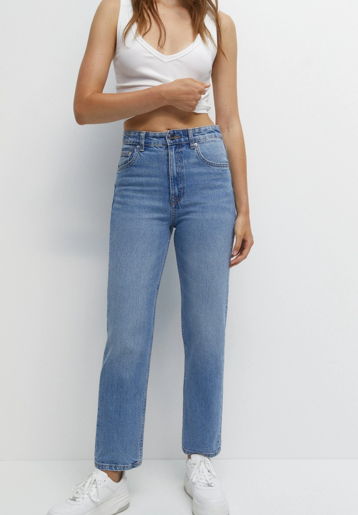 PULL & BEAR High Waist - Straight Leg Jeans - Stone Blue Denim