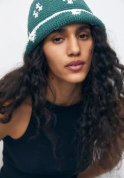 PULL & BEAR Flowers - Muts - Green