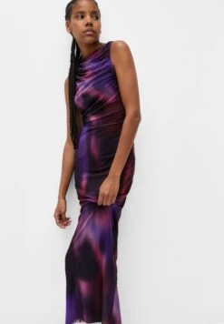 PULL & BEAR Gathered Tie-Dye With Asymmetric Hem - Maxi-Jurk - Purple