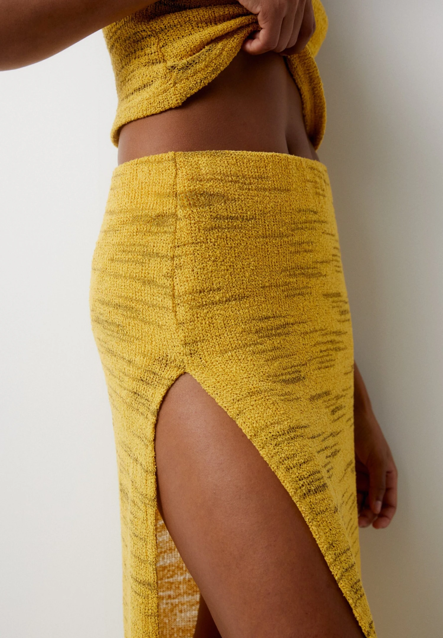 PULL & BEAR Midi - A-Lijn Rok - Yellow - Afbeelding 4