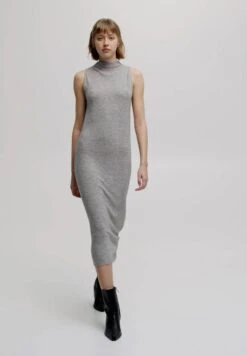 PULL & BEAR Soft - Gebreide Jurk - Grey