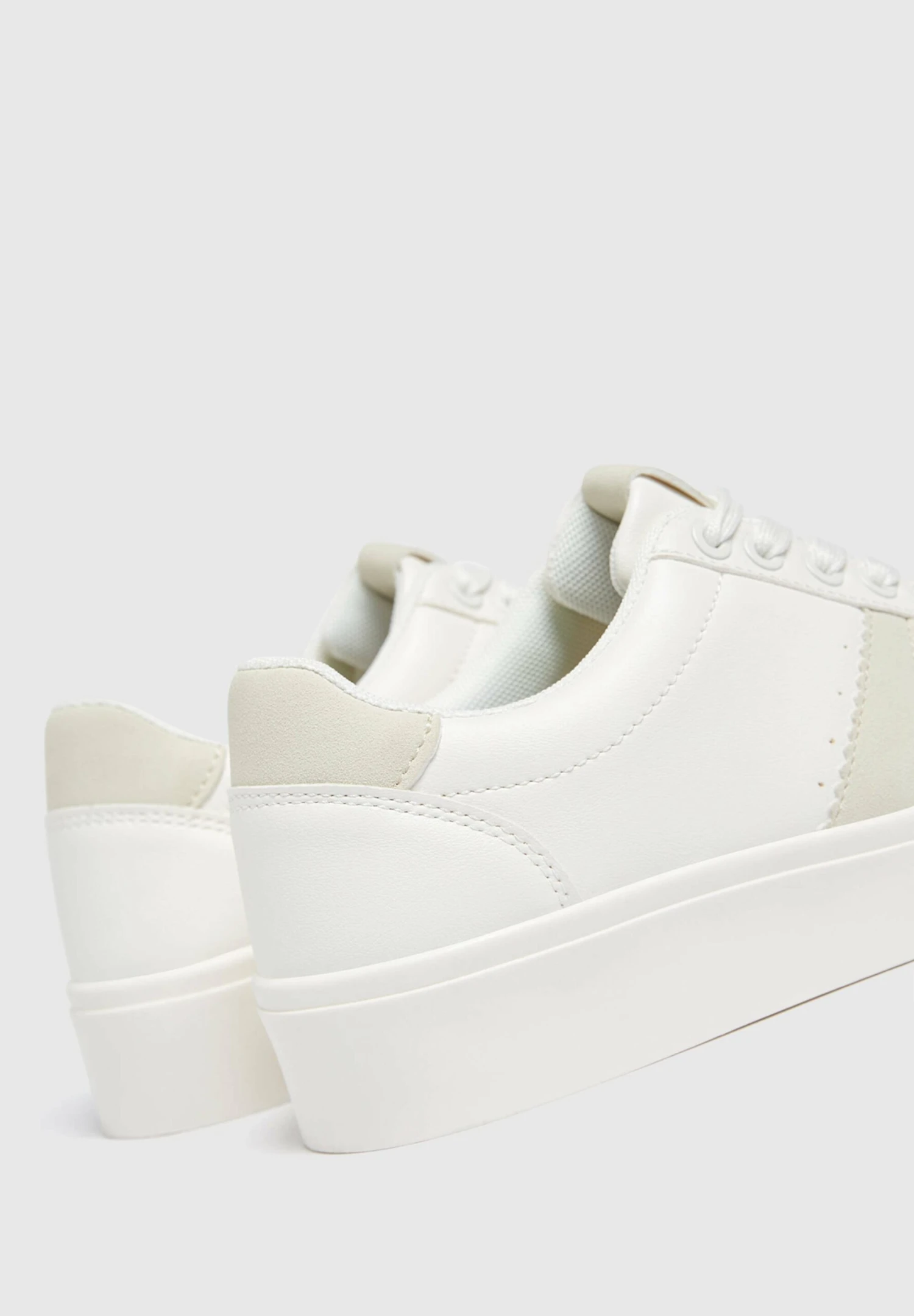 PULL & BEAR Minimalist With Side Stripe Detail - Sneakers Laag - Beige - Afbeelding 4