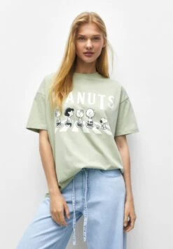 PULL & BEAR Short Sleeve Peanuts- T-Shirt Print - Light Green
