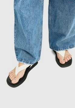 PULL & BEAR Urban - Teensandalen - Nude