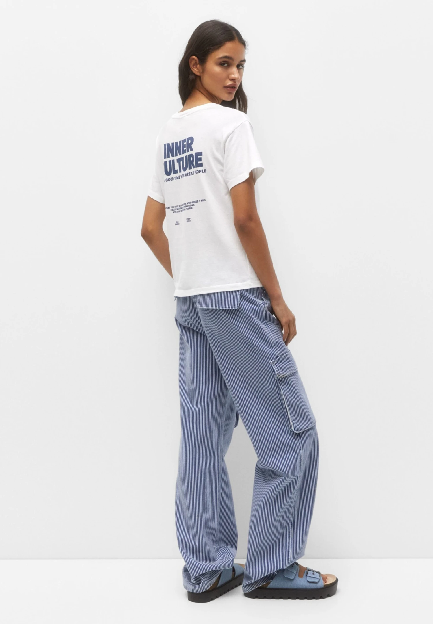 PULL & BEAR Short Sleeve With Slogan - T-Shirt Print - White