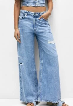 PULL & BEAR Mid-Waist Wide-Leg- Flared Jeans - Blue