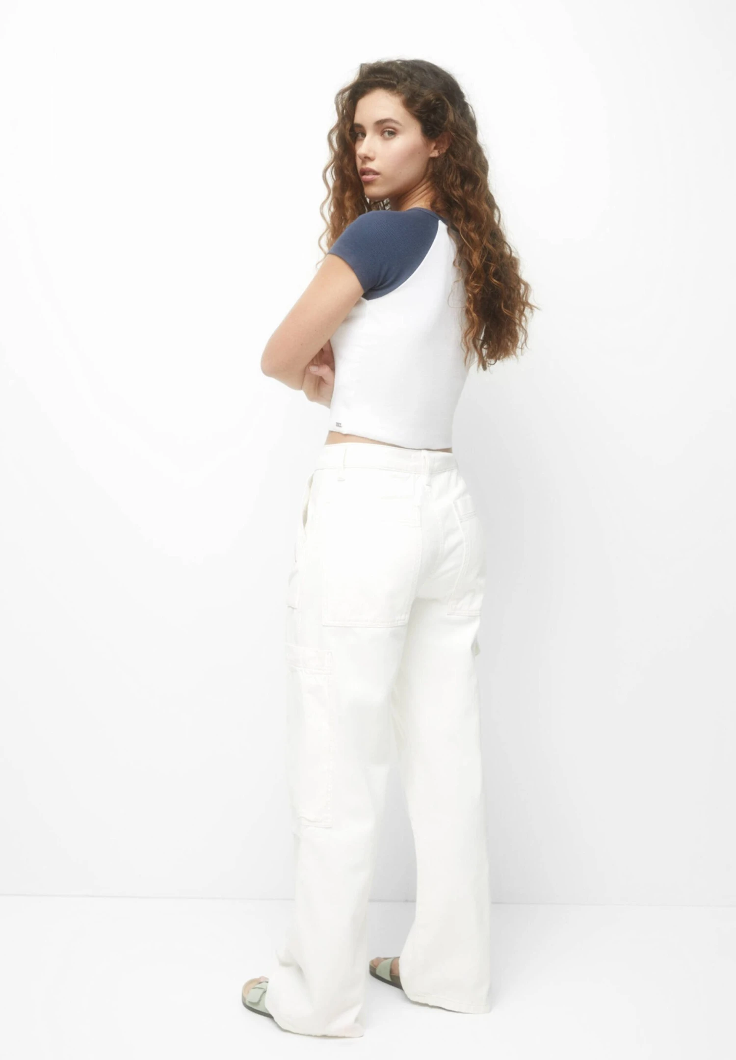 PULL & BEAR Cropped Raglan-Sleeve - T-Shirt Print - White - Afbeelding 3