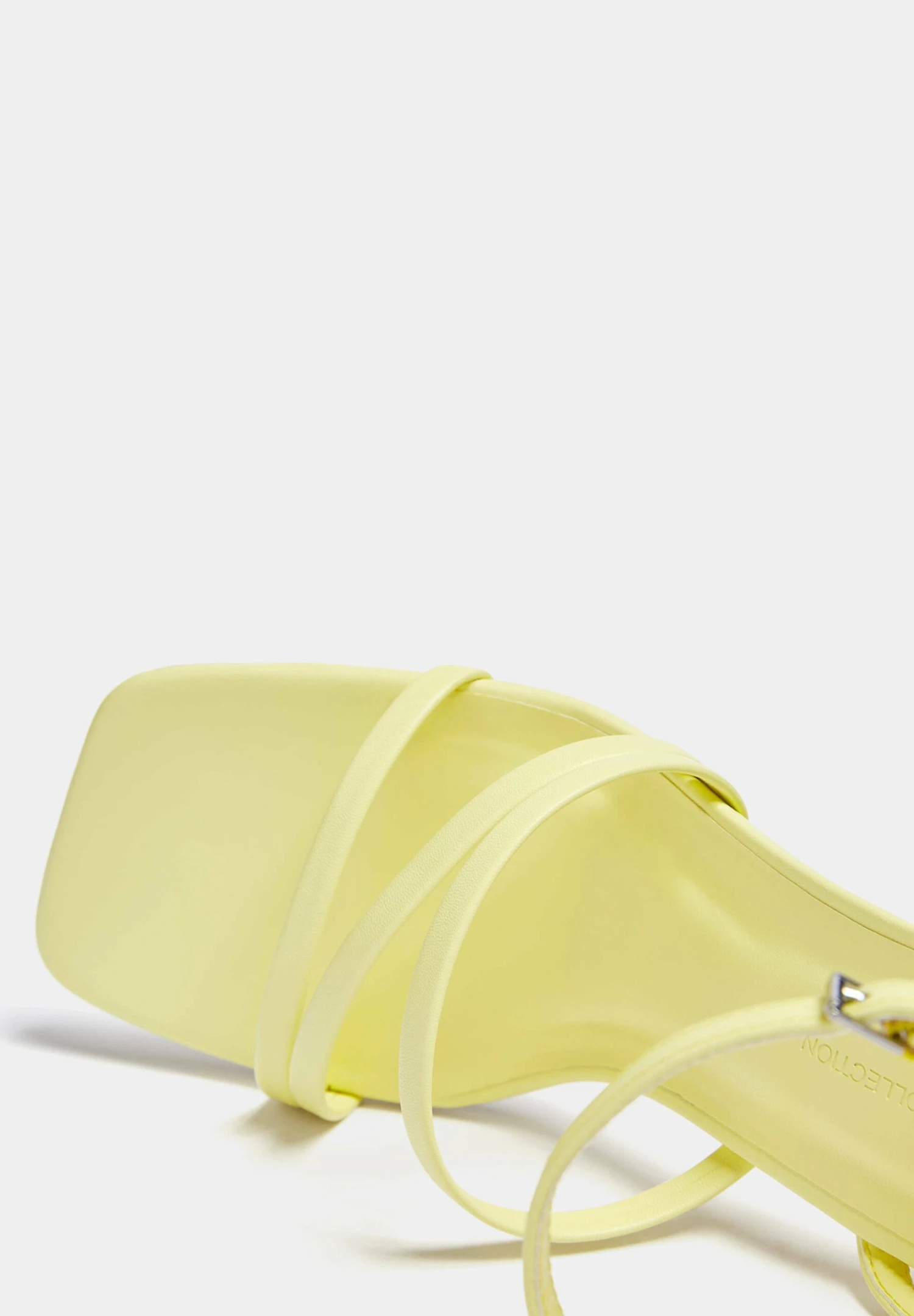 PULL & BEAR Mit Absatz Und Riemchen - Sandalen - Yellow - Afbeelding 5