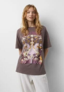 PULL & BEAR Short Sleeve - T-Shirt Print - Brown