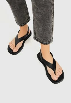 PULL & BEAR Urban - Teensandalen - Black