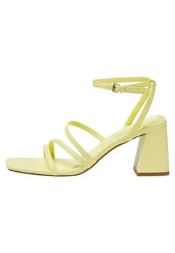 PULL & BEAR Mit Absatz Und Riemchen - Sandalen - Yellow