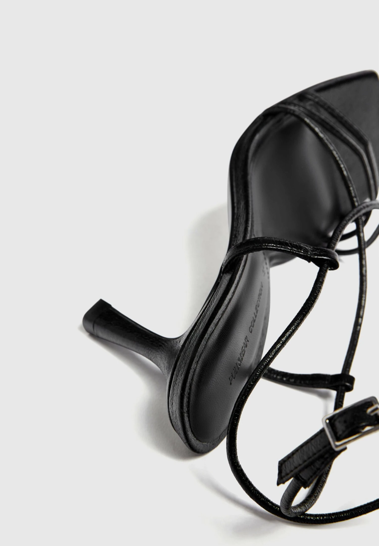 PULL & BEAR Tacón Tiras - Sandalen - Black - Afbeelding 5