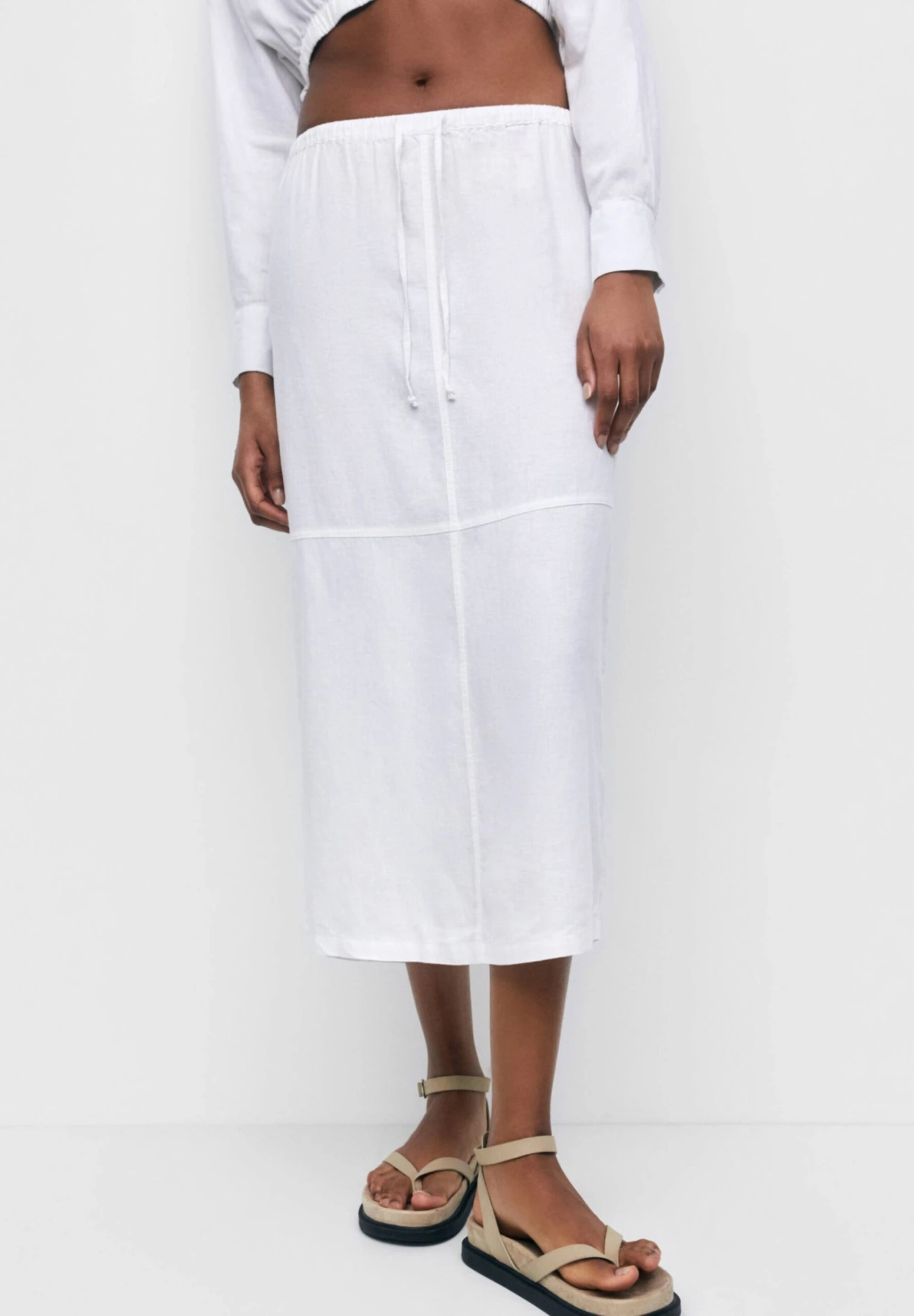 PULL & BEAR With Elastic Waist - A-Lijn Rok - White