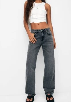 PULL & BEAR Mid-Waist- Straight Leg Jeans - Grey