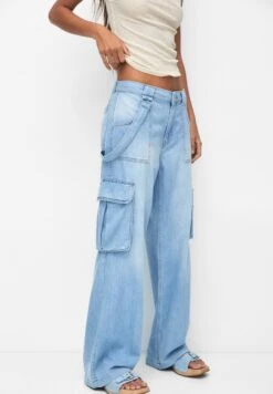 PULL & BEAR Mid Waist - Relaxed Fit Jeans - Blue Denim