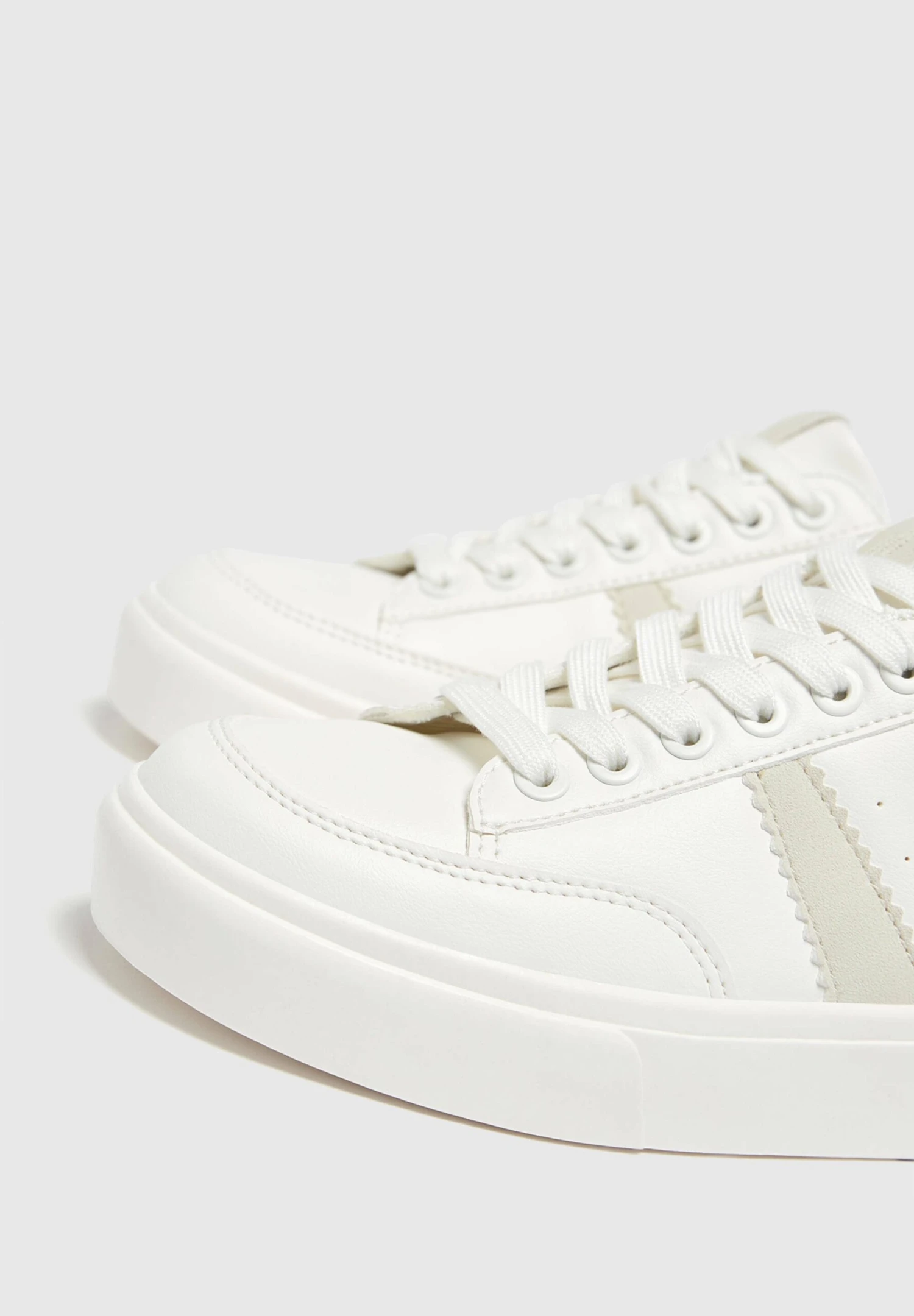 PULL & BEAR Minimalist With Side Stripe Detail - Sneakers Laag - Beige - Afbeelding 5